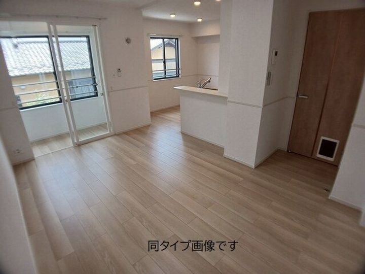 福島県いわき市小名浜大原字原木田前(アパート)の賃貸物件の居間