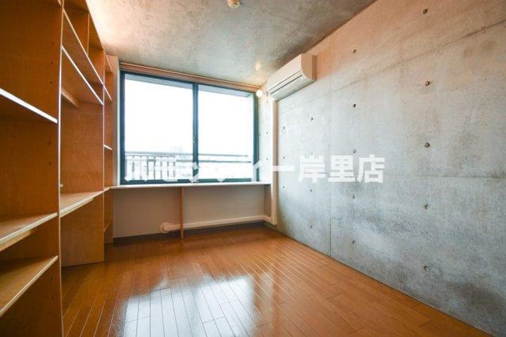 メネダスの居間