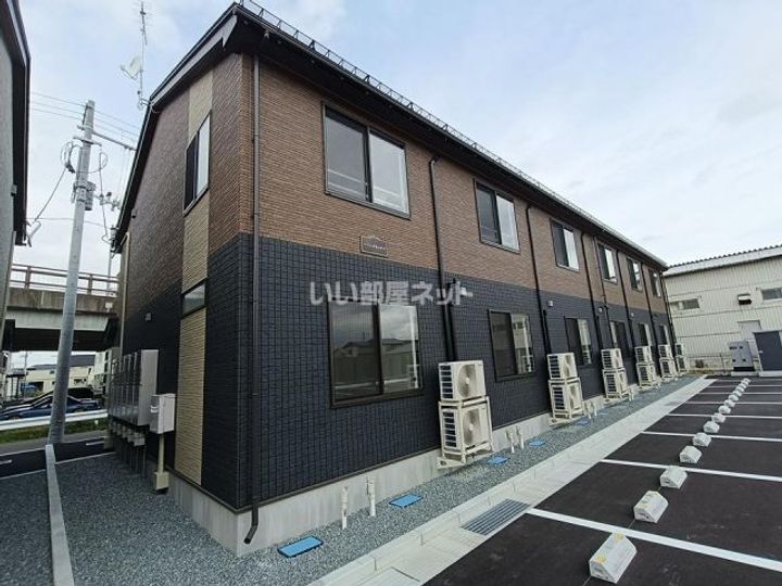ワンリッチ金ヶ崎Bの外観