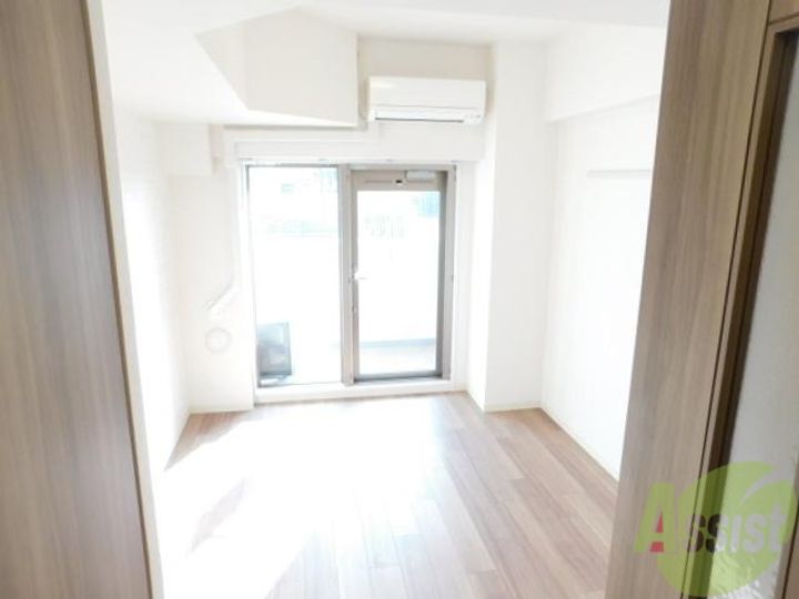 プレサンスTHE神戸の居間