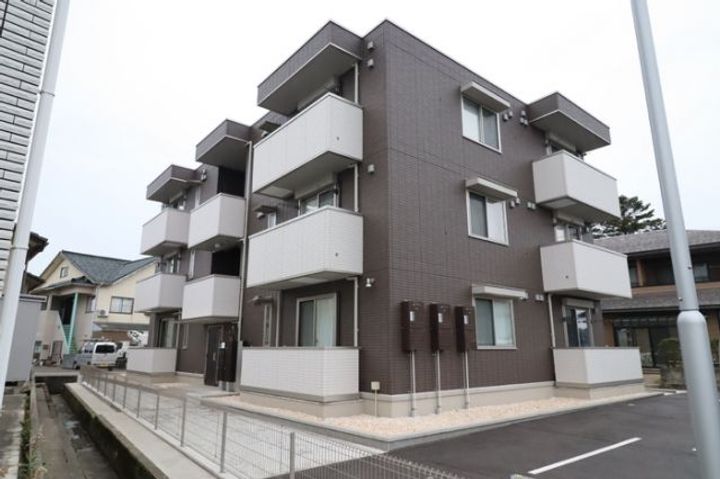 キューブ倉光の外観