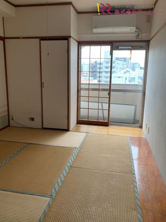 トーカンマンション医学町の居間