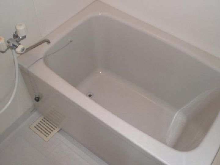 レオパレス瓦屋00の風呂