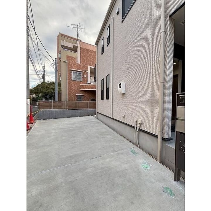 東京都世田谷区上北沢1(一戸建)の賃貸物件の外観