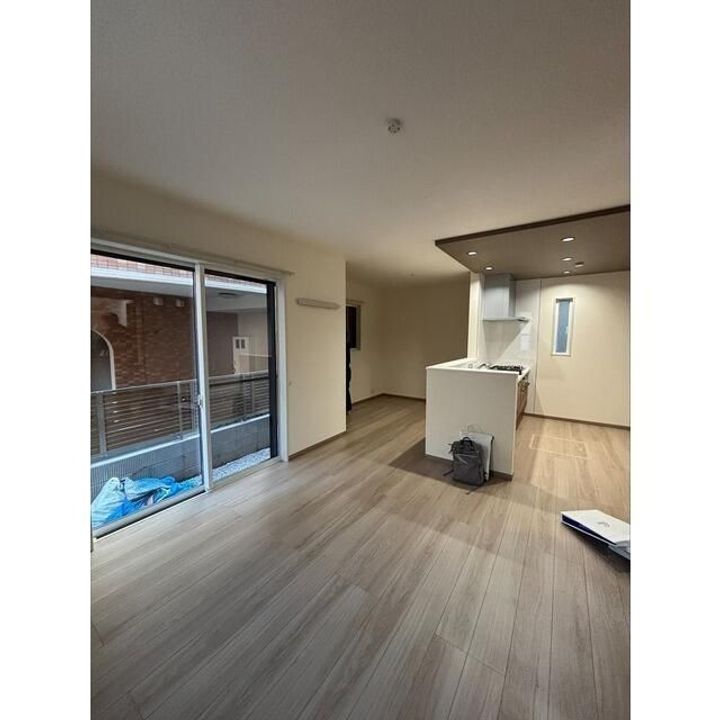 東京都世田谷区上北沢1(一戸建)の賃貸物件の居間