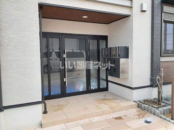 レイアフォレストIIIの玄関