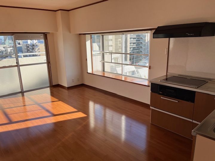 サンパレス鷹匠の居間