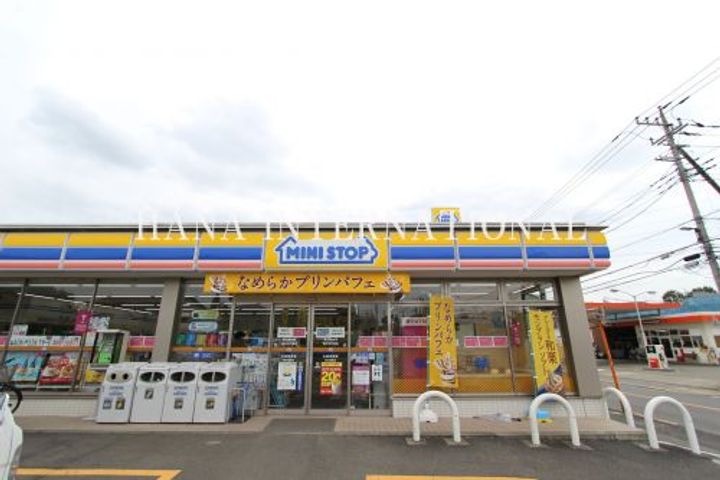 レオパレス栄の周辺