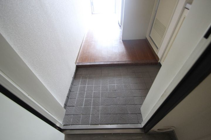 広島県広島市中区西川口町(マンション)の賃貸物件の玄関