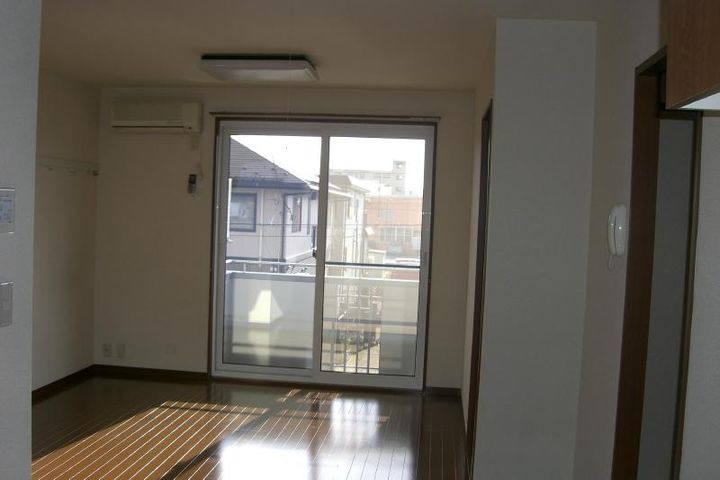 山形県山形市成沢西1(アパート)の賃貸物件の居間