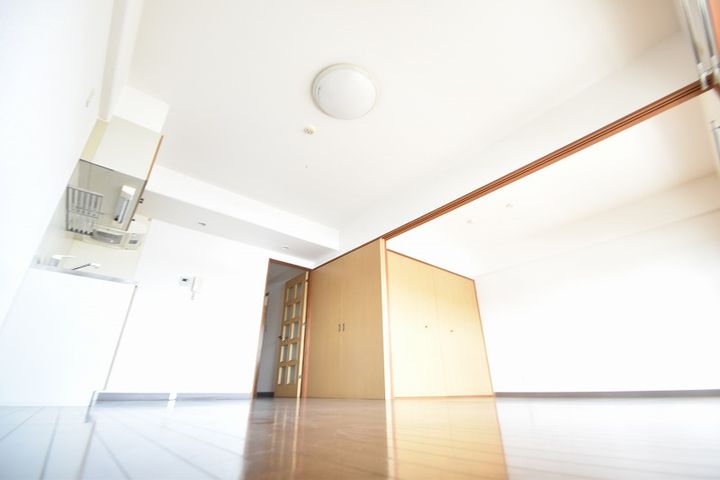 広島県広島市中区舟入川口町(マンション)の賃貸物件の居間