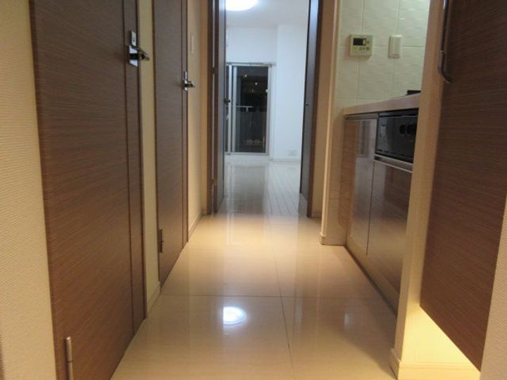 S-RESIDENCE福島Luxeの玄関