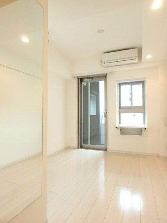 神奈川県横浜市中区山下町(マンション)の賃貸物件の居間