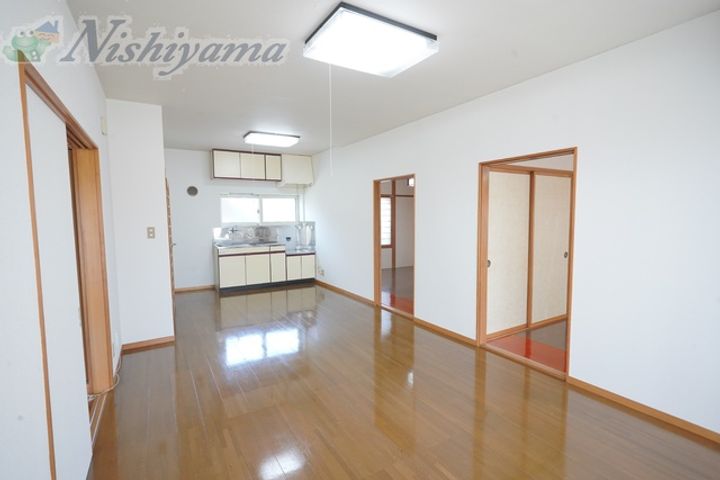 ハイツフクシマの居間