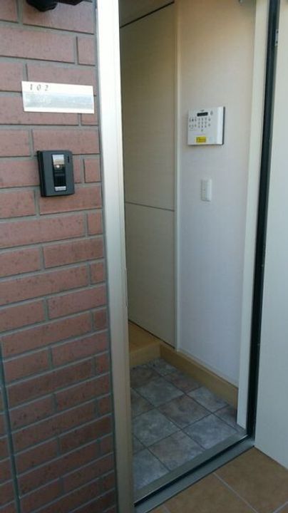 アーバンブリーズIIの玄関