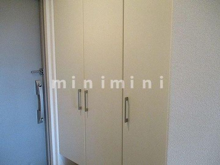 熊本県熊本市中央区新町1(マンション)の賃貸物件の玄関