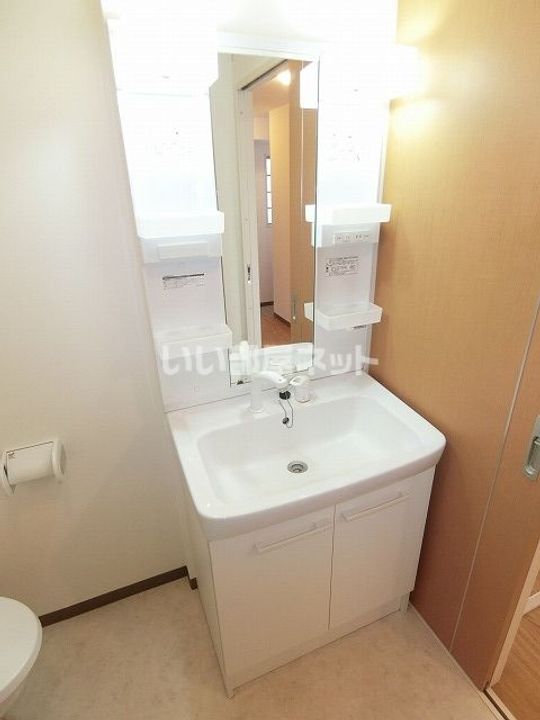 栗真MSビルの内装