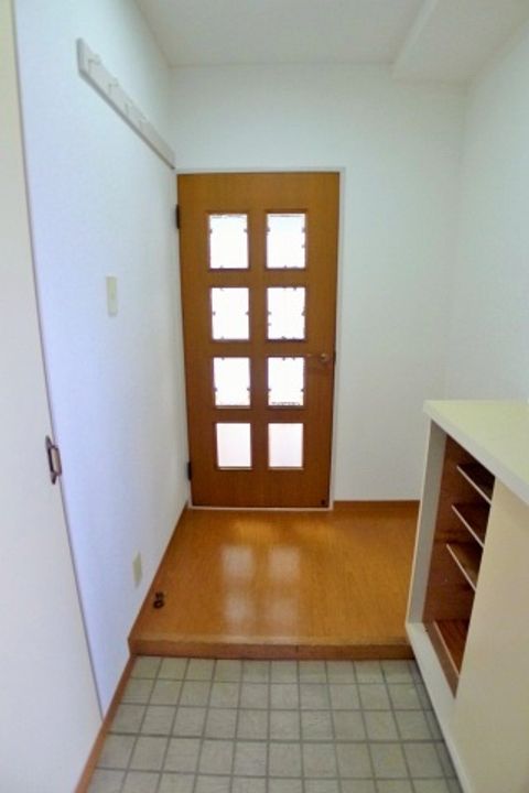 エントピアアオバの玄関