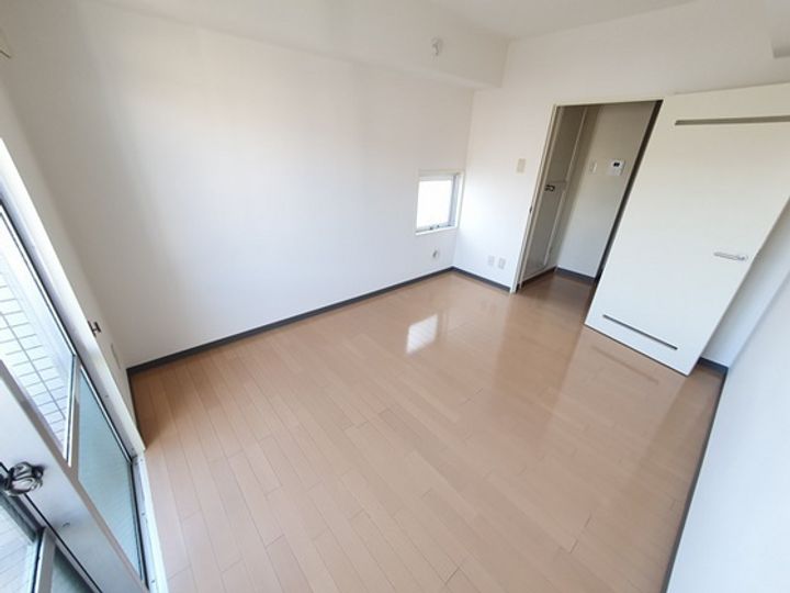 コスモスビルIIの居間