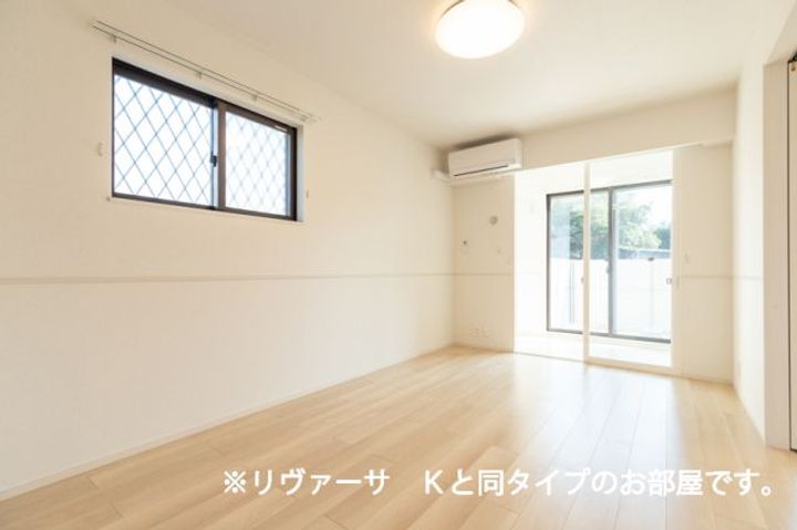 コリーナ アルモ Dの居間