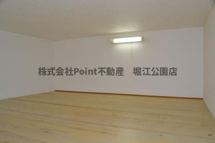 パシフィック出戸の居間