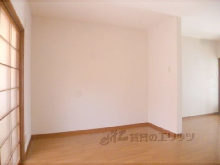 京都府京都市右京区西院西田町(一戸建)の賃貸物件の居間