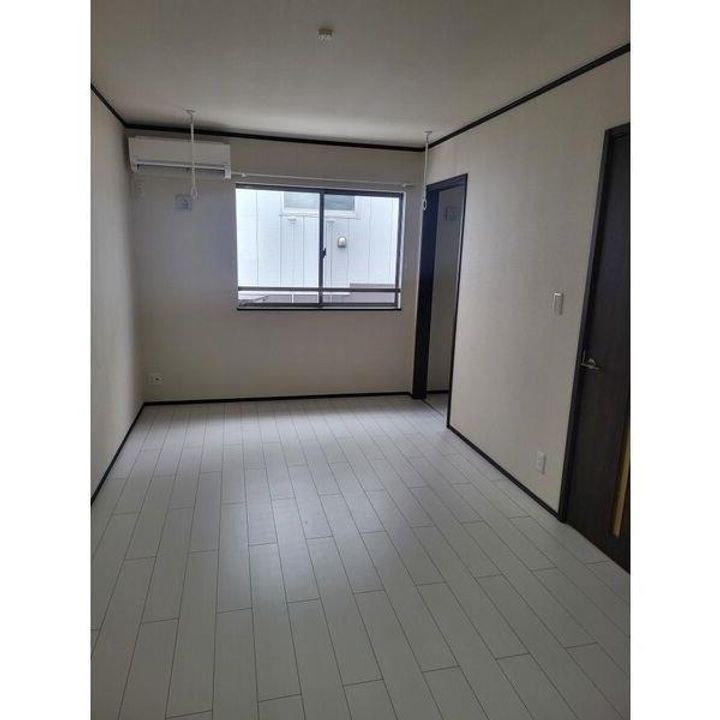 岩手県北上市川岸4(アパート)の賃貸物件の居間