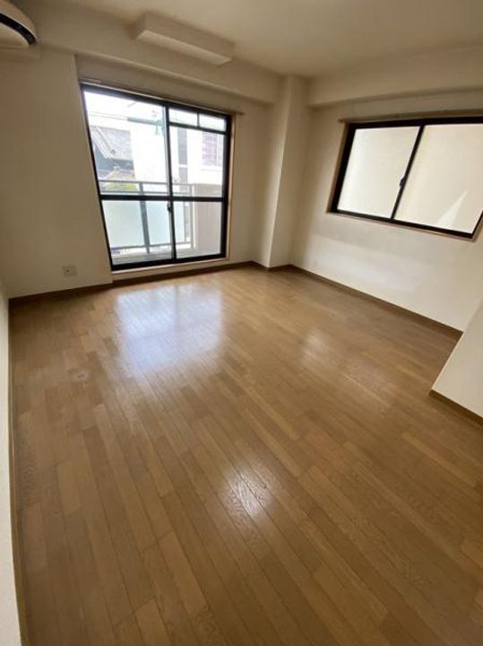 大阪府門真市常称寺町(マンション)の賃貸物件の居間