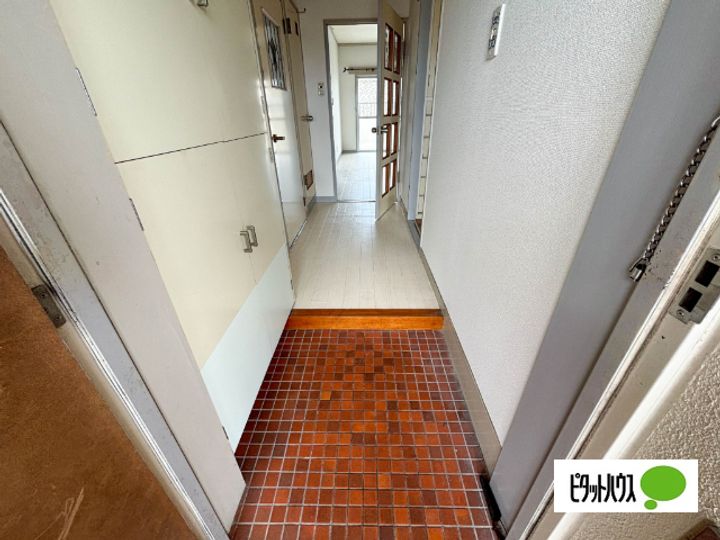 サンコーポ若草の玄関