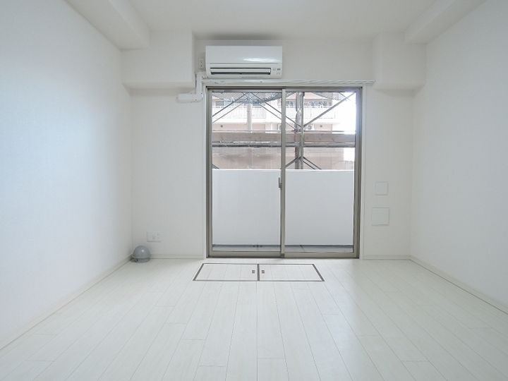 レジディア新大阪の居間