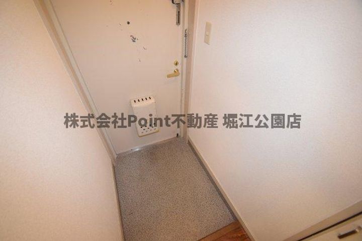 パシフィック上本町の玄関