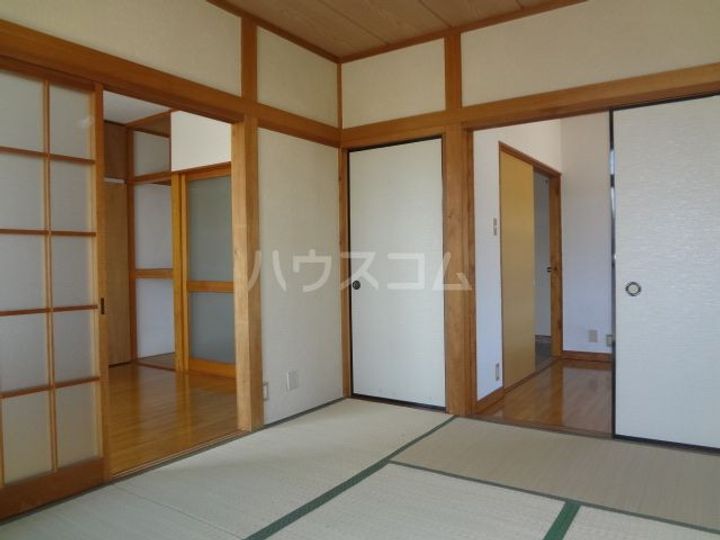 カトレアハイツIの玄関