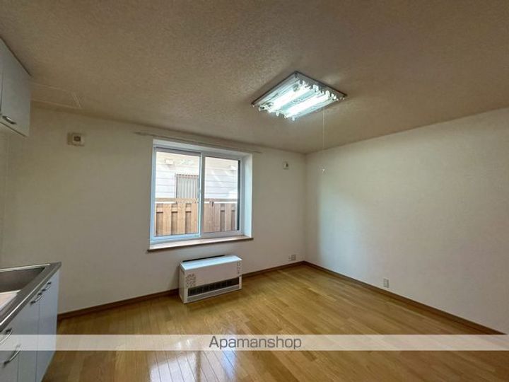 メゾンドラチーヌの居間