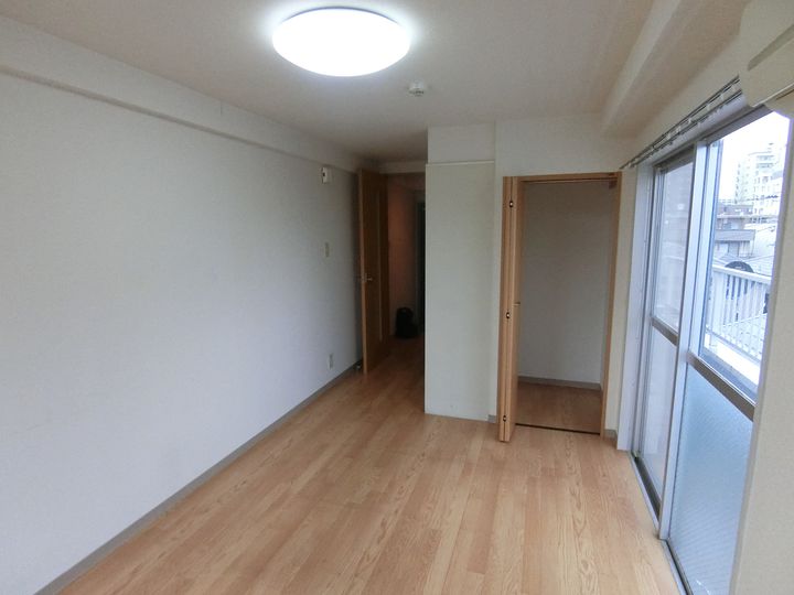 ITマンションの居間