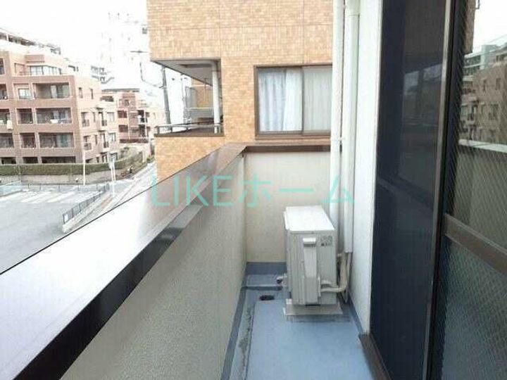 シャトル OMI 2の内装