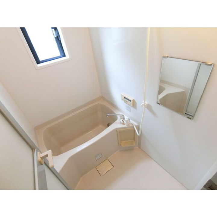 アレストヤナセAの風呂