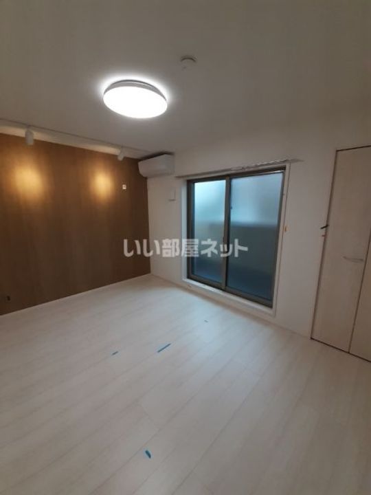 大阪府堺市西区鳳中町9(アパート)の賃貸物件の居間