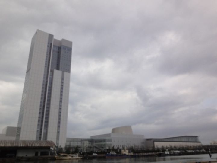 ルイ・ナール日の出の周辺