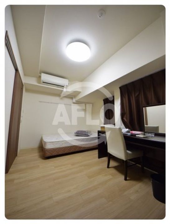 プレサンス谷町キャトルの居間