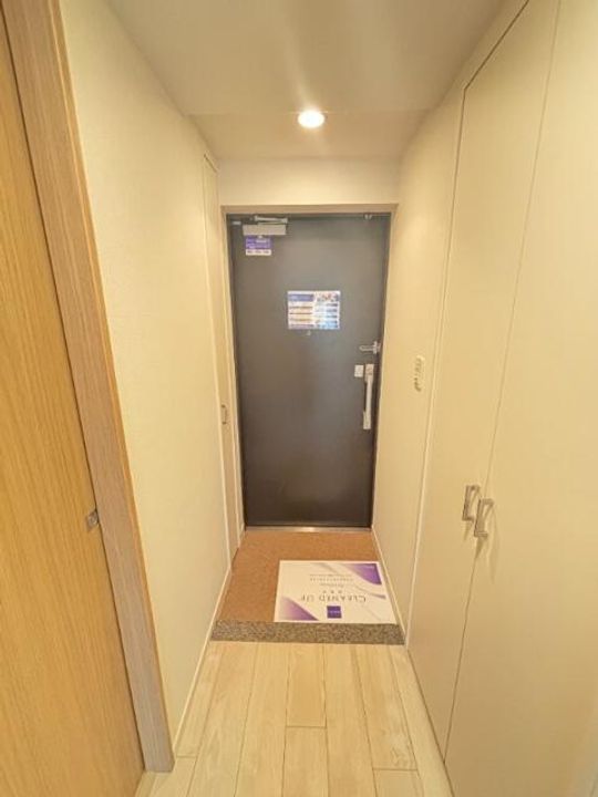 レジディア高円寺の玄関