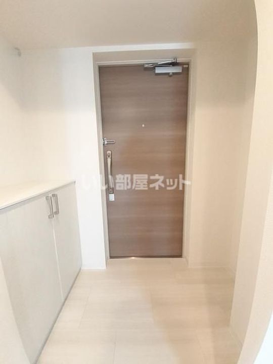 兵庫県神戸市兵庫区三川口町1(マンション)の賃貸物件の玄関