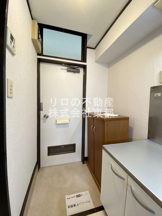 ドミールワダの玄関
