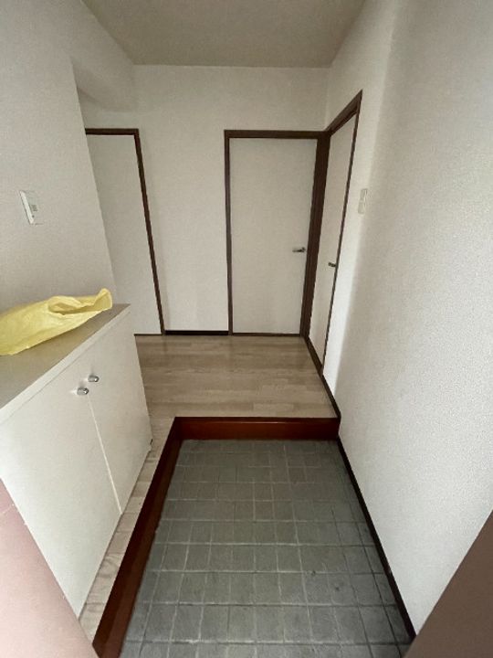 静岡県浜松市中央区蜆塚3(マンション)の賃貸物件の玄関