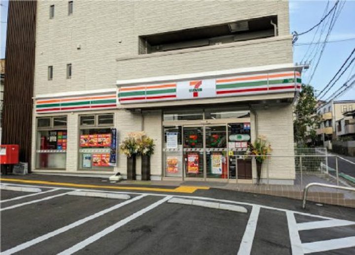 クイーンシップ上大岡Iの周辺