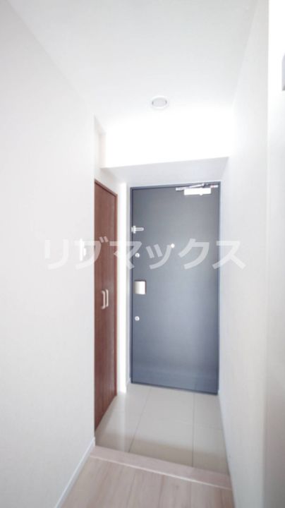 神奈川県横浜市南区永楽町2(マンション)の賃貸物件の玄関