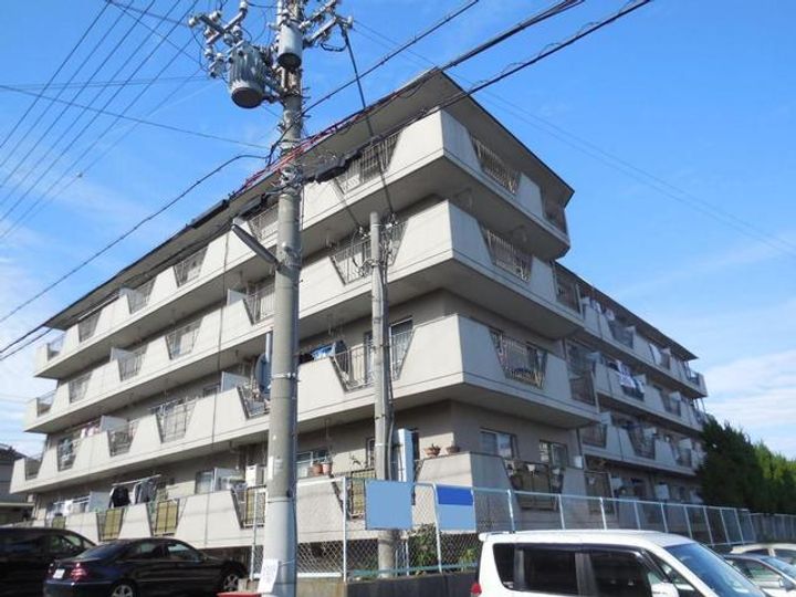 ロイヤルコーポ吉田の外観