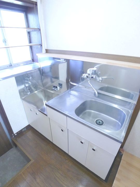 俊明荘のキッチン