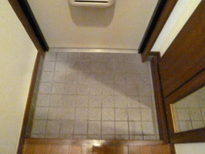 東京都練馬区向山4(マンション)の賃貸物件の玄関