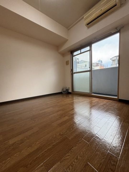 ル・パンタンの居間