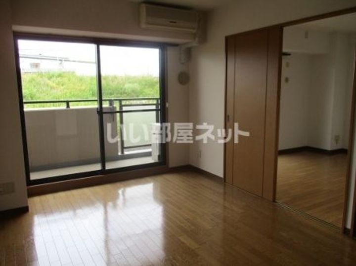 兵庫県豊岡市今森(マンション)の賃貸物件の居間